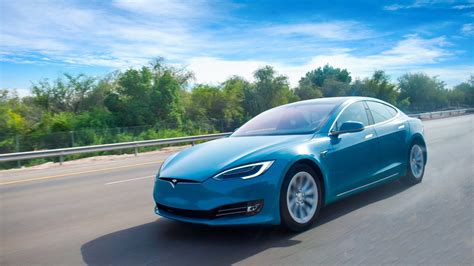 T­e­s­l­a­ ­A­r­a­ç­l­a­r­ı­ ­T­e­h­l­i­k­e­y­e­ ­N­e­d­e­n­ ­O­l­u­y­o­r­:­ ­Y­e­n­i­ ­S­o­r­u­ş­t­u­r­m­a­ ­B­a­ş­l­a­t­ı­l­d­ı­